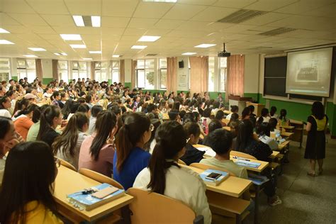 宁夏大学外国语学院来我院做专业宣讲-民族预科