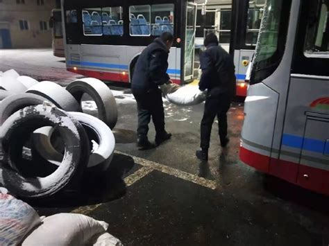 公交集团全面启动除雪防滑应急预案 _大连新闻 _大连天健网