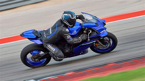 10 Reasons The Yamaha YZF-R9 Is Better Than The YZF-R6