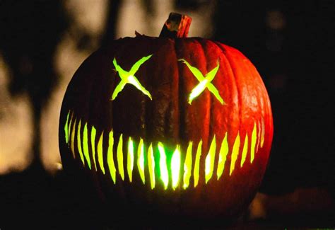 Scary pumpkin faces 🦇🎃 45+ jack o'lantern carving ideas to scare the ...