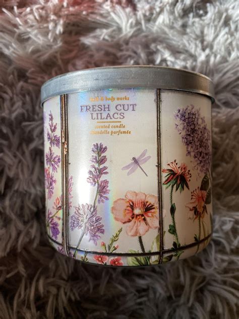This smells *EXACTLY* like lilacs 🤯 so amazed how the captured the smell so perfectly. Quite ...