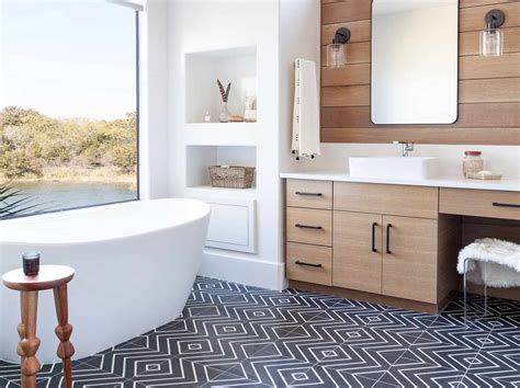 5 Paint Colors That Complement a Black and White Tile Bathroom