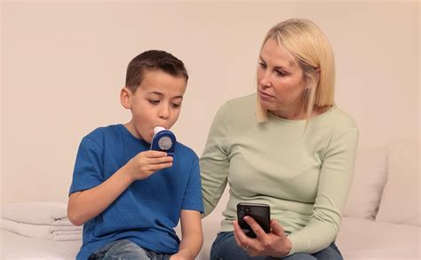 Safey Pocket Spirometer Measures PEF FEV1 FVC and more US FDA approved ...