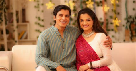 Commitment: what’s so scary about it? | Love Matters