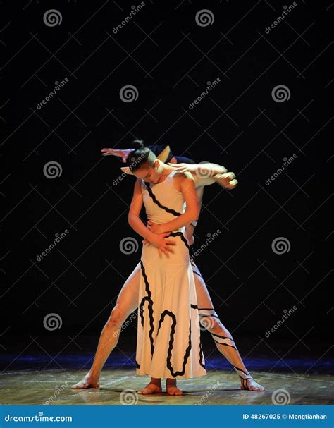 The Human Body Cross-Errand into the Maze-Modern Dance-choreographer ...