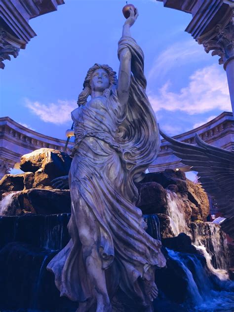 Eris: La diosa de la discordia y el caos en la mitología griega