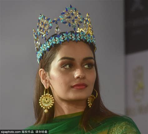 20岁印度小姐姐摘得2017世界小姐冠军