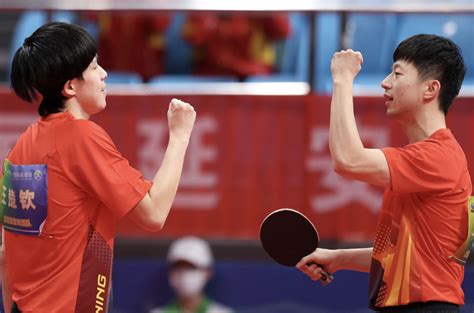 王楚钦霸气逆转 中国男乒战胜瑞典晋级 半决赛将对战日本 - 封面新闻