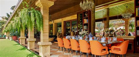 Lounge & Dine outdoors at Villa Bistro - Della Resorts