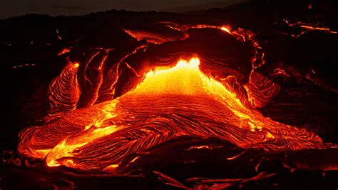 How Hot Is Lava From A Volcano