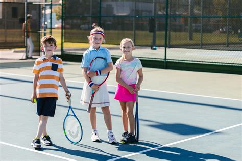 Kids Playing Sports 的图像结果