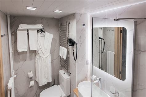 AZIMUT HOTEL TOBOLSK - Hotel Reviews & Photos - Tripadvisor