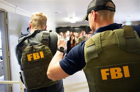 在美国，FBI 与警察的关系是什么？ - 知乎