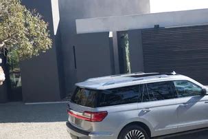 2024 Lincoln Navigator: 107 Exterior Photos | U.S. News