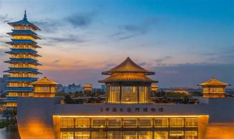 中国·扬州“烟花三月”国际经贸旅游节开幕式暨重大项目签约、开工仪式举行 - 园区世界