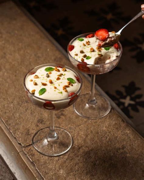 31 Mouthwatering Strawberry Treats Every Mumbaikar Must Try | Femina.in