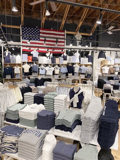 BRANDY MELVILLE - PACIFIC BEACH - San Diego CA - Hours, Directions ...