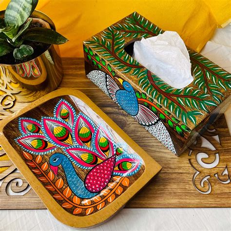 Rupshi Hamper 3 | Rectangle Wooden Platter X Wood Tissue Box – Alokya