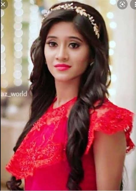 shivangi joshi photos - Brainly.in