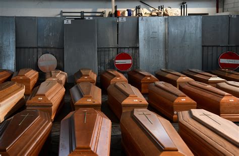 ‘Never give up’: volunteers raise hospital, and spirits, in Italy's ...