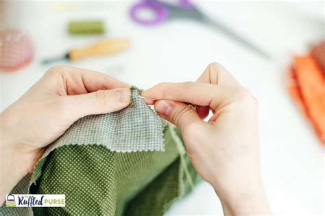 Tutorials Hand Sewing Stitches 的图像结果
