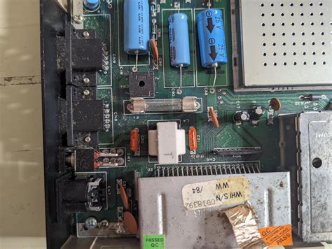 Broken Commodore Computer 的图像结果