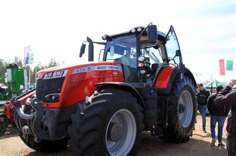Used Massey Ferguson 8732 Dyna VT Exclusive tractors Year: 2016 Price ...