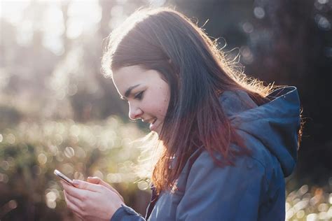 7 Ways Kids & Teens (10-13yrs) Can Make Money in the Winter
