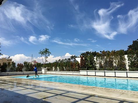 Four Points by Sheraton Pool: Pictures & Reviews - Tripadvisor