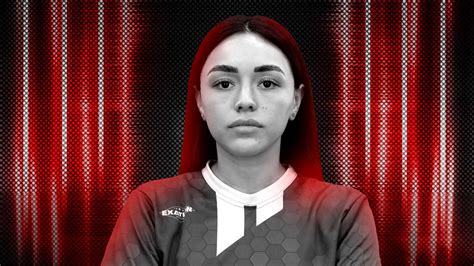 DANIELA REZA | ROJOS