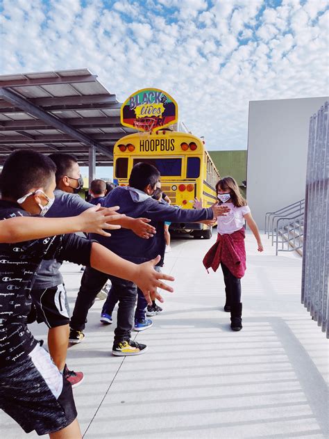 Hoopbus magic- a day with Dolores Huerta Elementary School — Hoopbus
