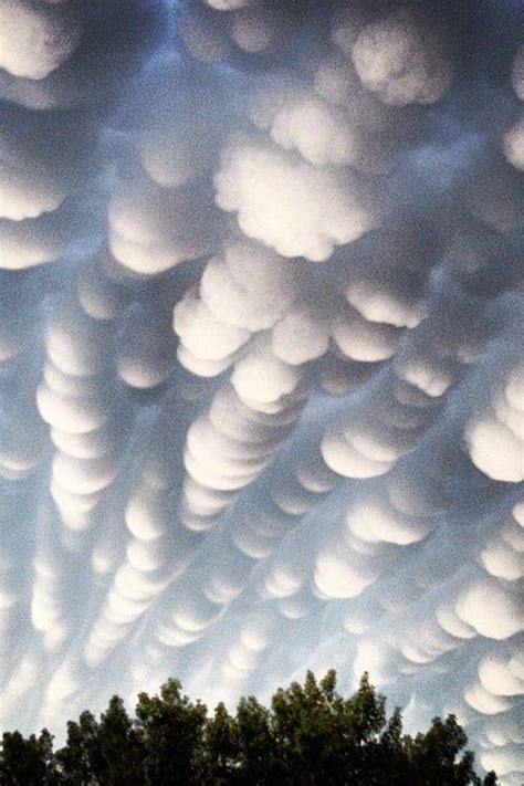 Cloud Formation Example 的图像结果