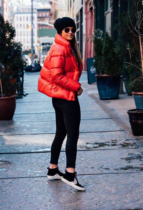 How to style a red puffer coat daytime casual to be bright – Artofit