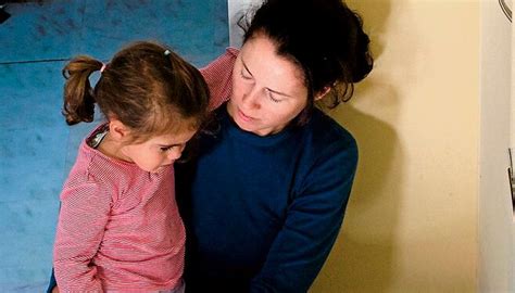 Un an de pandémie: quelle lumière au bout du tunnel?