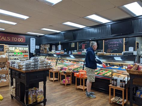Look Inside: New Fairfield Food Center - New Fairfield, CT