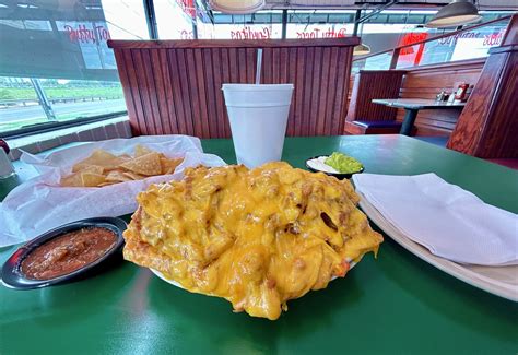 Pluckers moves into Austin's Southpark Meadows community