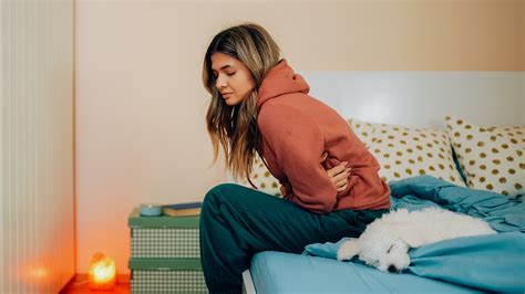 Food Poisoning vs. Stomach Flu: What’s the Difference? - GoodRx