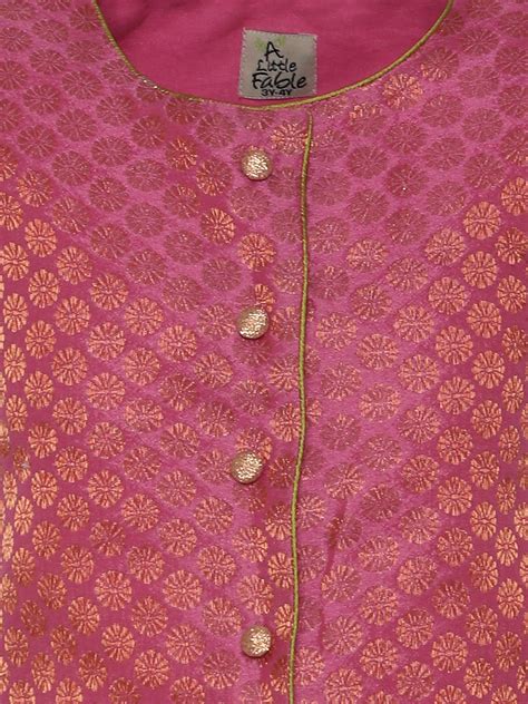 Manjira Lehnga – A Little Fable