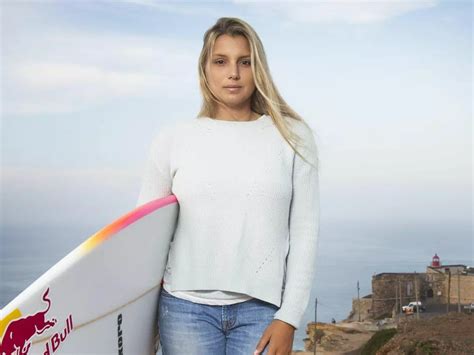 This Brazilian Holds The World Record For Biggest Wave Surfed By A ...