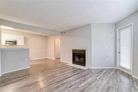 Resort-Style Amenities near UCF | The Phoenix Orlando