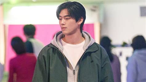 Hong Min Ki Tampil Memukau dalam Drama ‘Crushology 101’, Ini Perannya ...