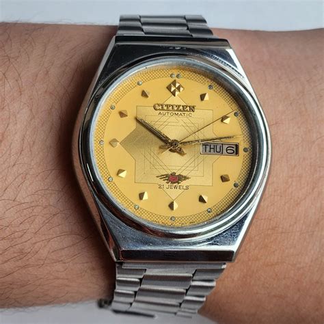 Vintage 1978 Original Citizen Automatic 8200 Golden Face 21 Jewels Day ...