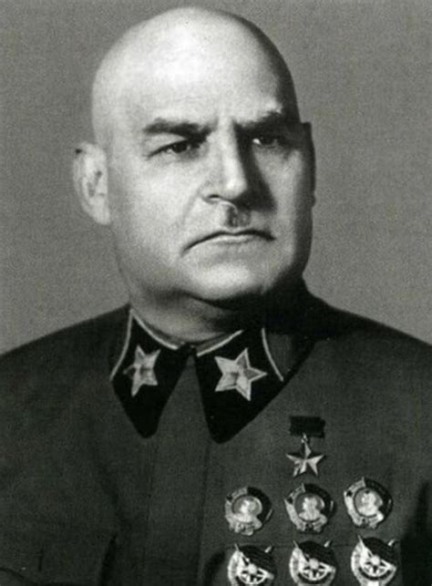 二战导致30万人俘获 苏军巴甫洛夫大将被判死刑_凤凰网