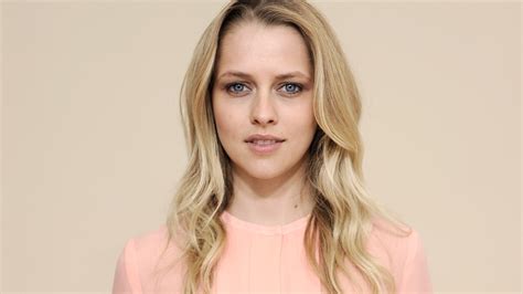 Download wallpaper look, girl, pose, actress, hair, Teresa Palmer ...
