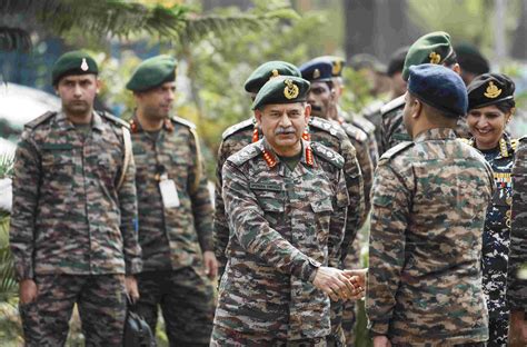 Army chief Gen Dwivedi inaugurates training lab at AI Limb Centre in ...