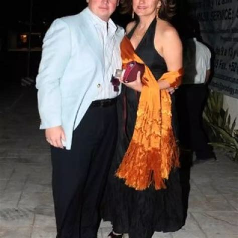 Se casan Alexander Acha y Christiane Burillo