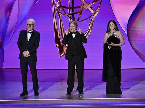 Bluest Flame: Selena Gomez Co-Stars Strut To Song - Pubity