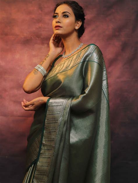 Banarasee Handwoven Tissue Silver Zari Saree-Green
