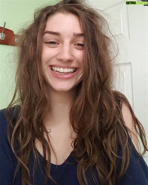 Actress Morgan Taylor Campbell HD Instagram Photos and Wallpapers March ...