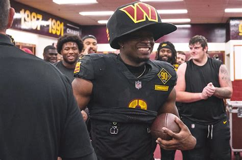 Brian Robinson sent 'big hat' sales wild after Commanders win